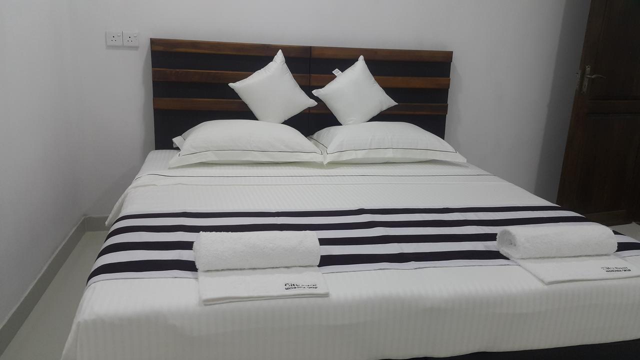 City Capital Hostel Anuradhapura Exterior foto